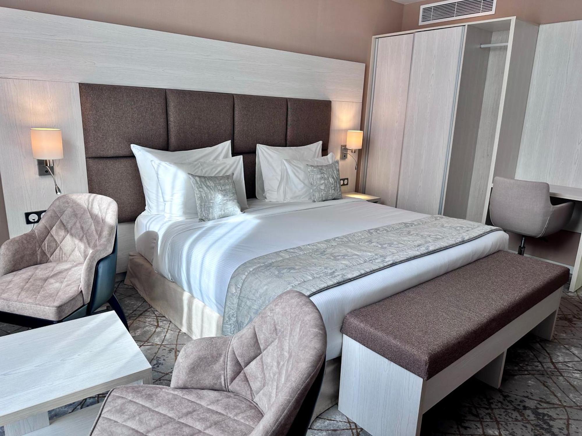 2H Hotel 奥兰 外观 照片