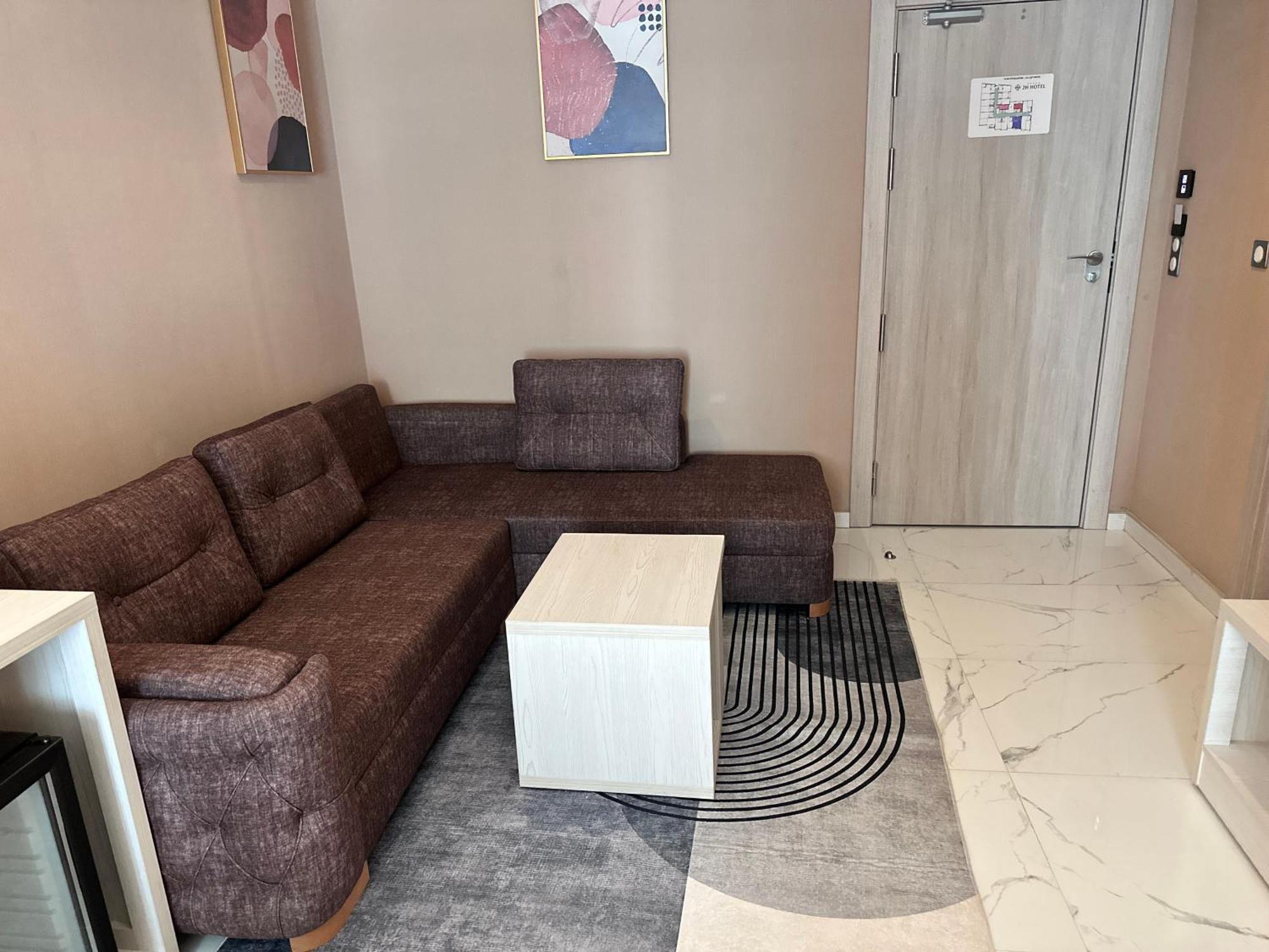 2H Hotel 奥兰 外观 照片