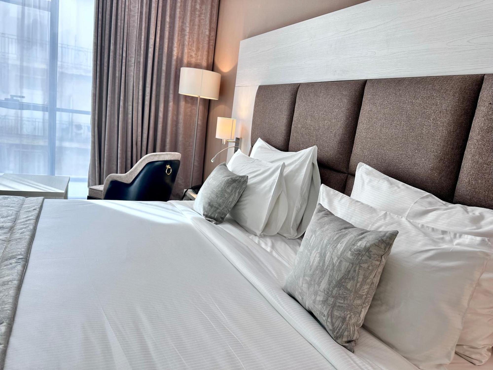 2H Hotel 奥兰 外观 照片